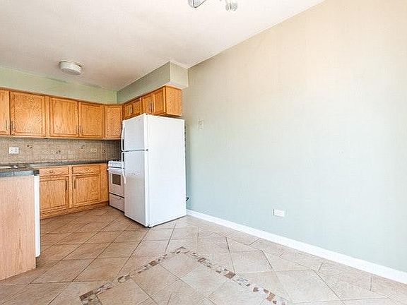 Kitchen & Breakfast area