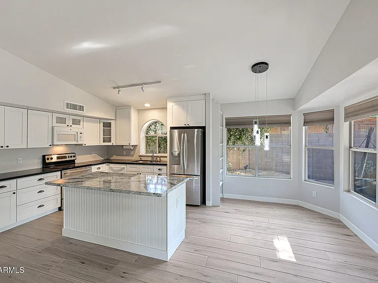 14215 N 56th Pl — Photo 11
