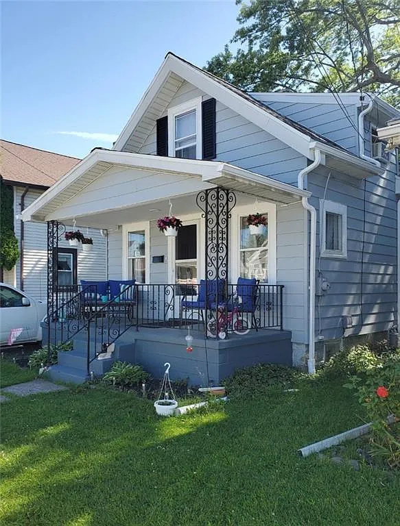 2412 Taggert St photo 1