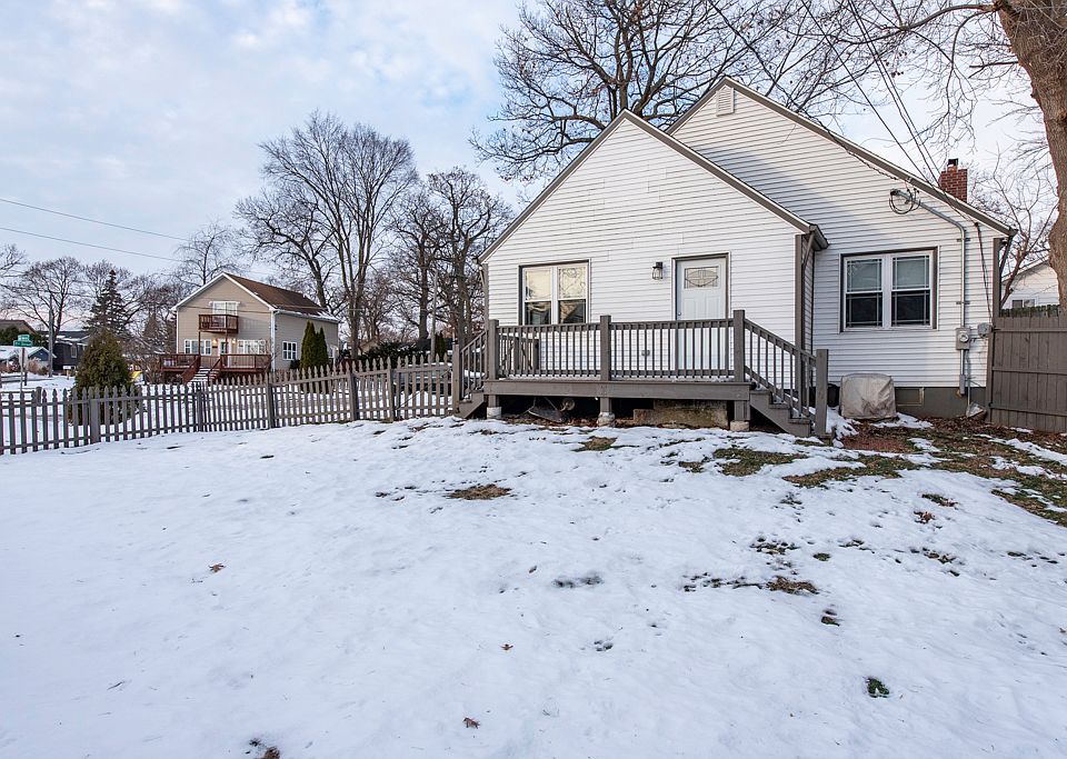 1st image of 33715 N Lake Shore Dr