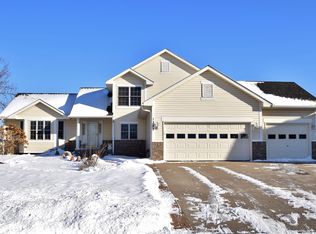 1323 Burke Cir E, Maplewood, MN 55109
