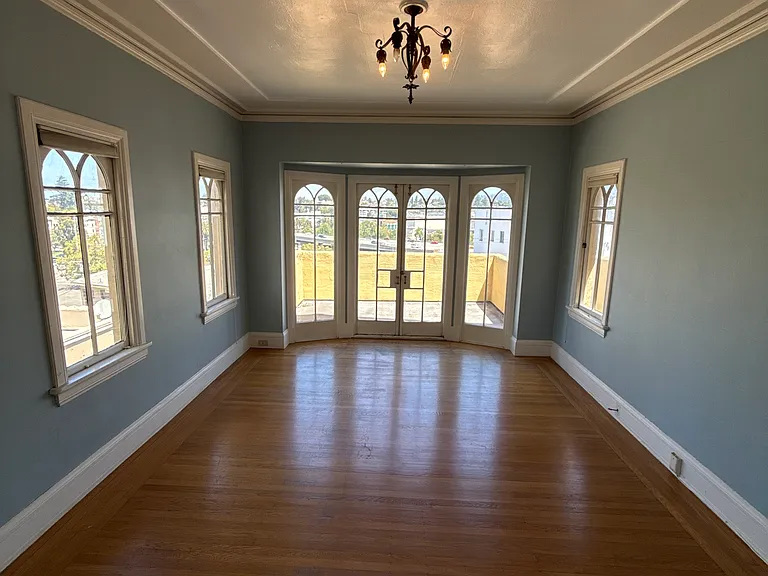 624 Beacon St #624 — Photo 2
