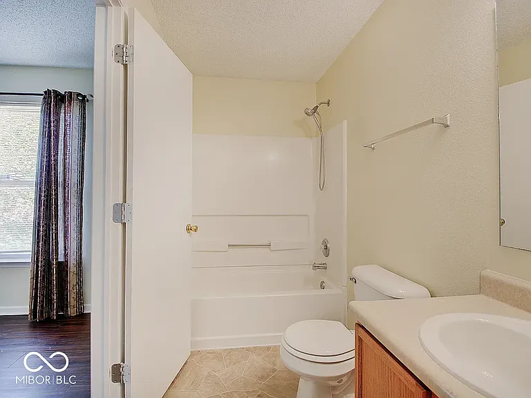 2372 Summerwood Ln — Photo 15