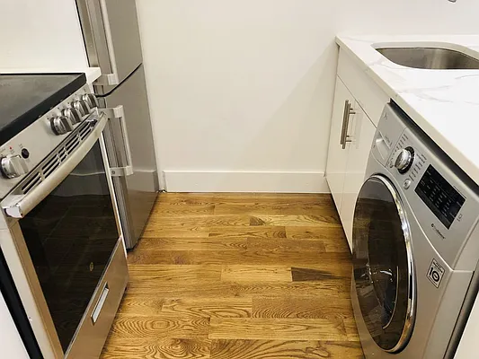 Rented by Nooklyn NYC LLC | media 46