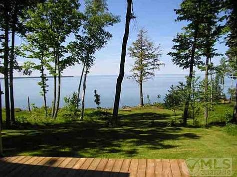 4th image of 23583 Forest Dr
