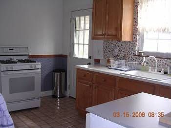 5th image of 3220 Coral Park Dr