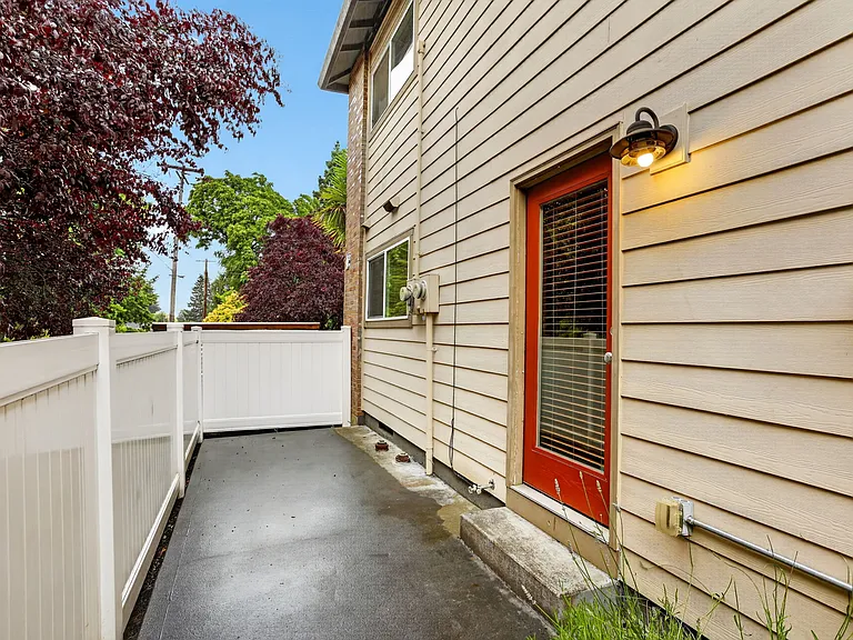 8950 N Kellogg St #15 — Photo 19