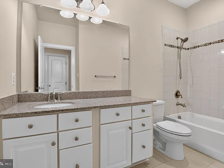 24949 Earlsford Dr — Photo 26