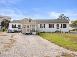 31 Lewiston Ct, Groton, CT 06340