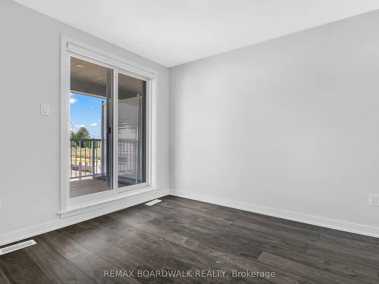 210 Verulam St — Photo 15