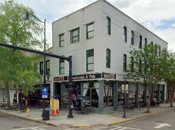 1050 Broad St APT A