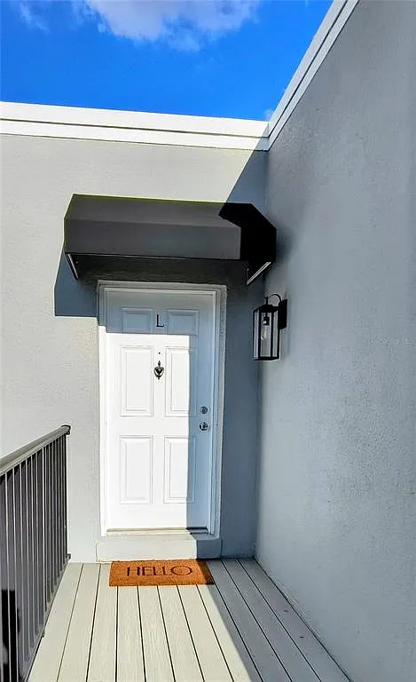 2 bed, 2.0 bath, 927 sqft, $2,099 — Photo 2