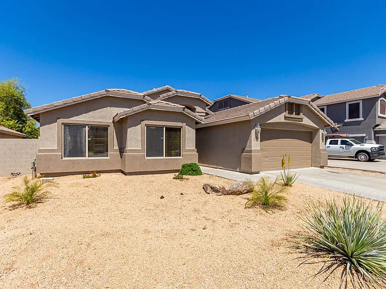 1238 W Dana Dr — Photo 6
