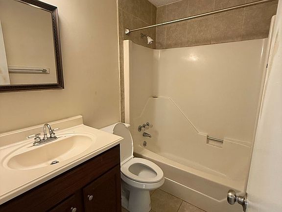 3rd image of 107 Twinwood Ct
