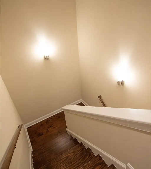 702 Mariners Cir — Photo 20