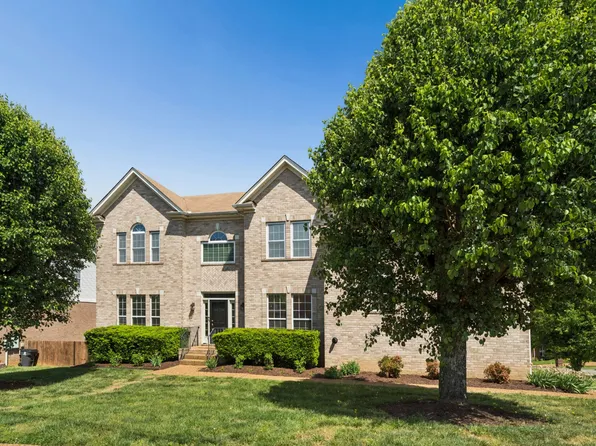 7600 River Fork Dr, Nashville, TN 37221