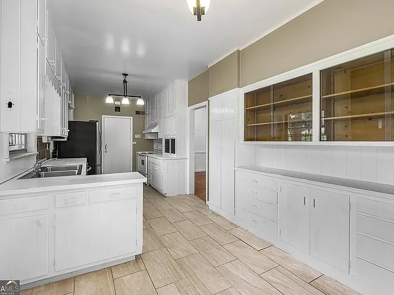 757 Old Ivy Rd NE — Photo 17