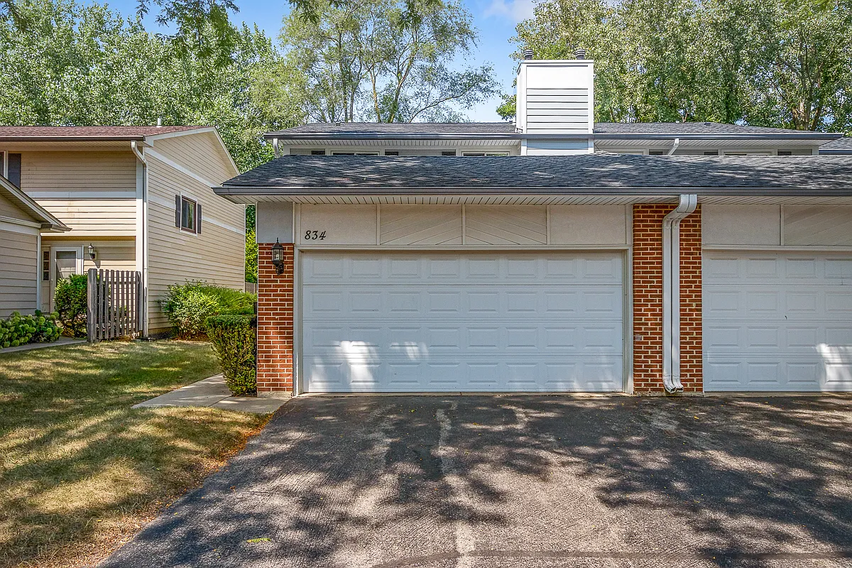 4 bed, 2.5 bath, 2934 sqft, $3,650 — Photo 3