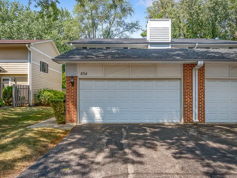 834 Swallow St — Photo 3