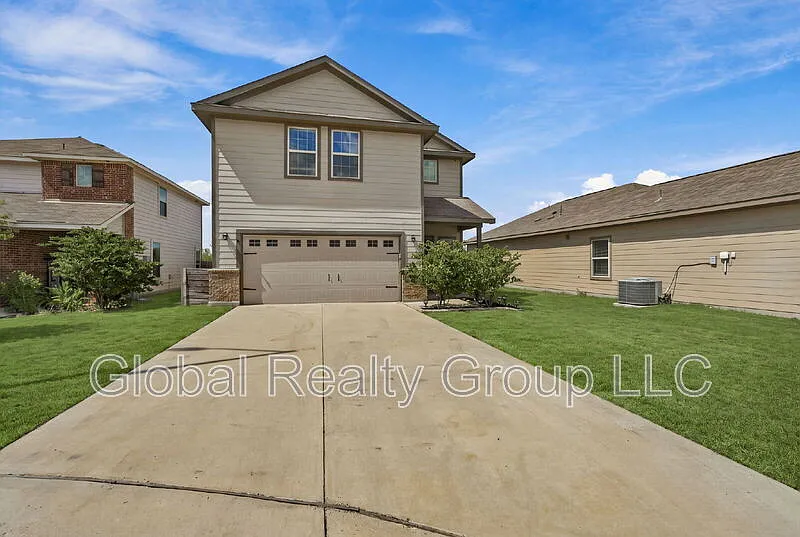 3 bed, 2.5 bath, 1844 sqft, $1,895 — Photo 2