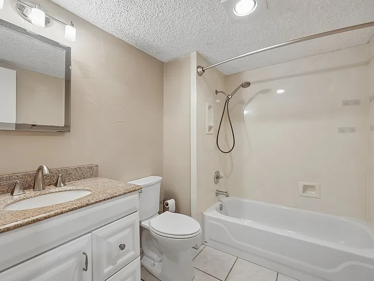 2604 Winding Creek Dr — Photo 19