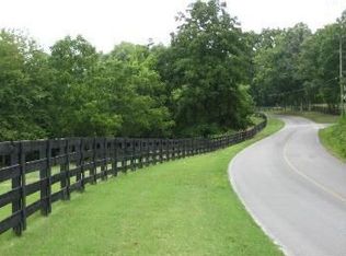 925 S Harpeth Rd, Kingston Springs, TN 37082