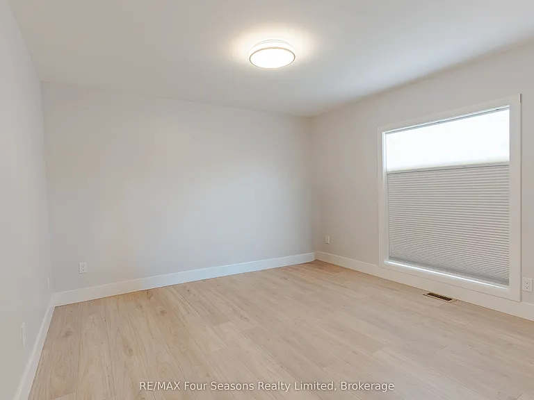 9811 Beachwood Rd — Photo 14
