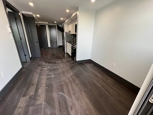 Rented by Delmark Realty LLC | media 23