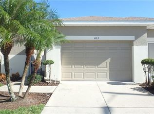 633 Tremont Greens Ln, Sun City Center, FL 33573