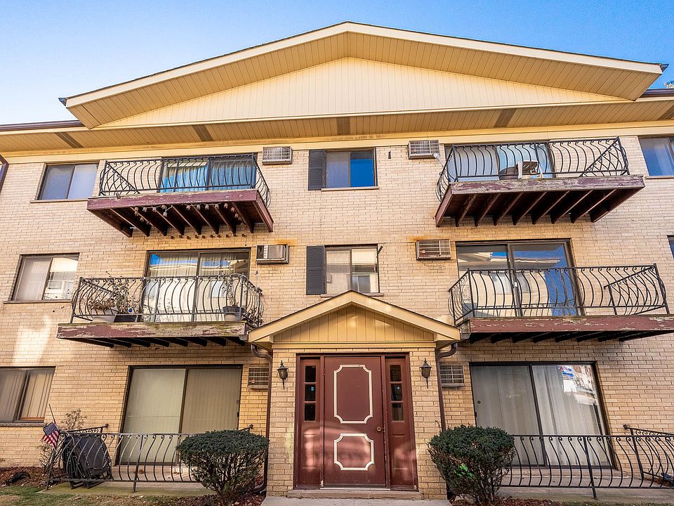 1st image of 2147 N Harlem Ave Front 216