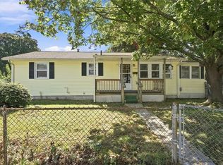 102 Community Rd, Warwick, RI 02889