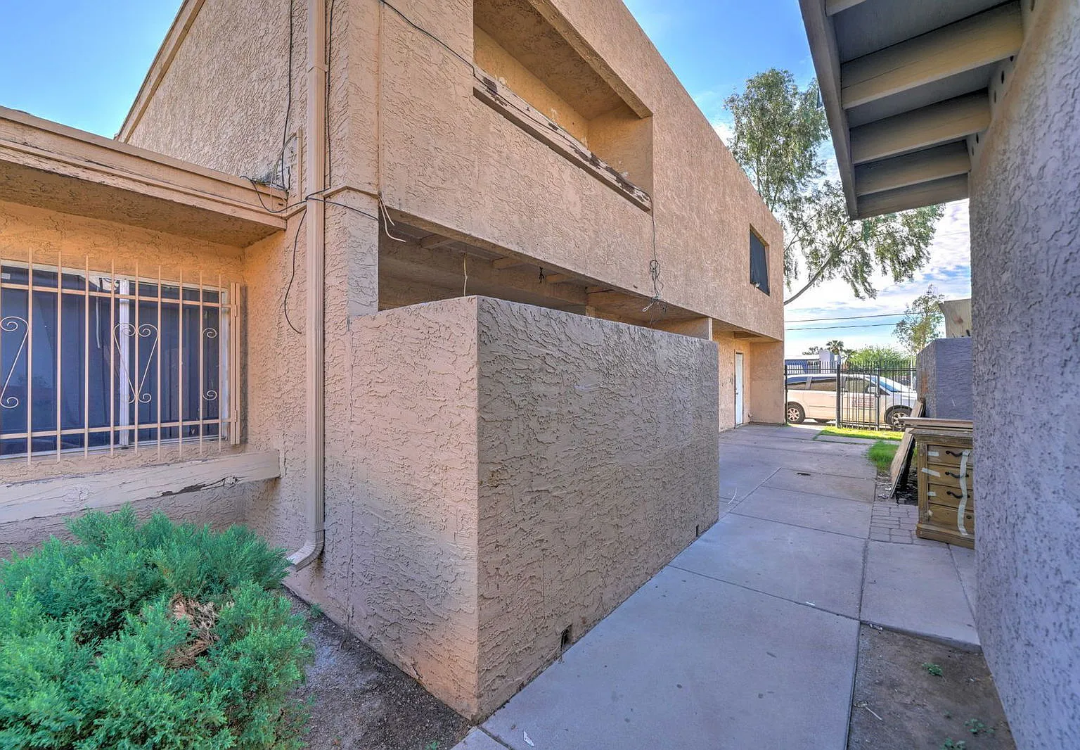 2 bed, 1.5 bath, 1036 sqft, $1,395 — Photo 3