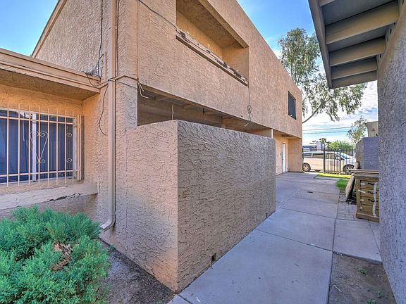 3rd image of 2696 N 43rd Ave #33C