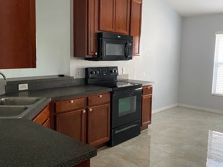 3213 Sunwatch Dr — Photo 8