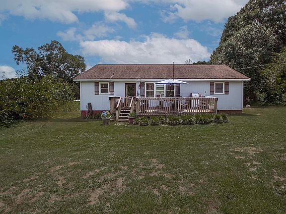 2nd image of 120 Jay Dr