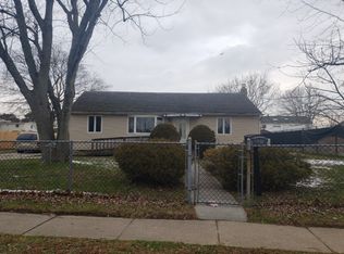 87 Yarnell St, Brentwood, NY 11717