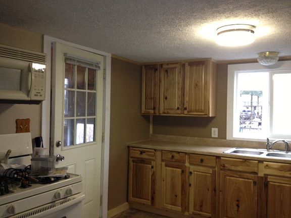 3rd image of 2176 College Ave