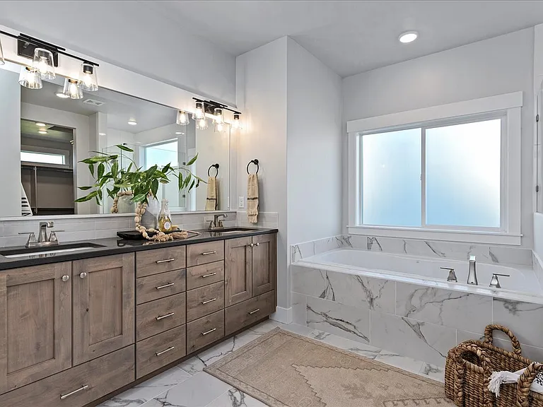 5111 W Canaston St — Photo 16