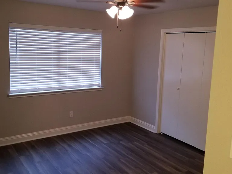 2523 Castle Pl — Photo 21