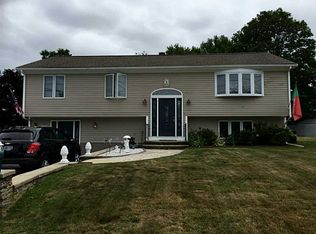 28 Andrews Ct, Bristol, RI 02809
