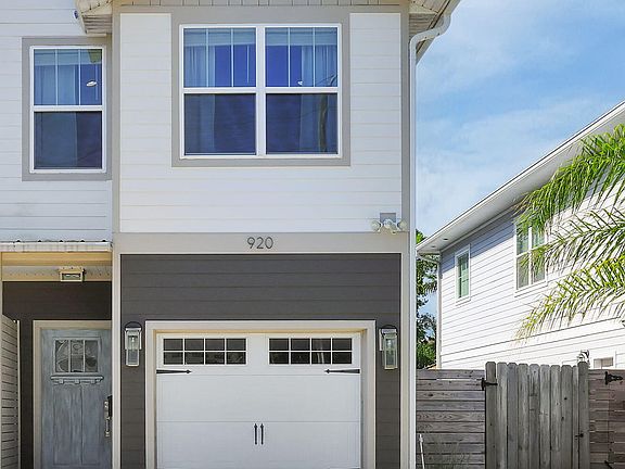 3rd image of 920 2nd Ave N