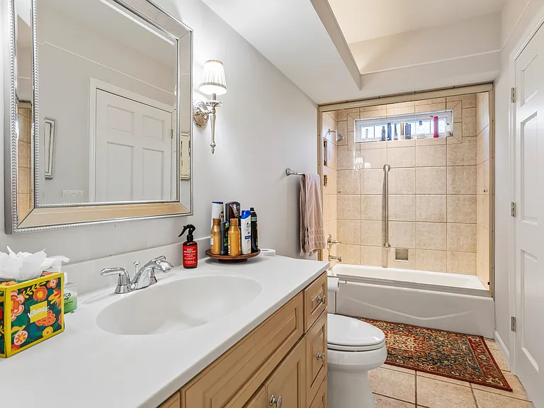 7 Greencroft Dr — Photo 5