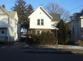 1016A Jackson St, Oshkosh, WI 54901