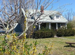 2012 Chestnut Knob Rd, Martinsville, VA 24112