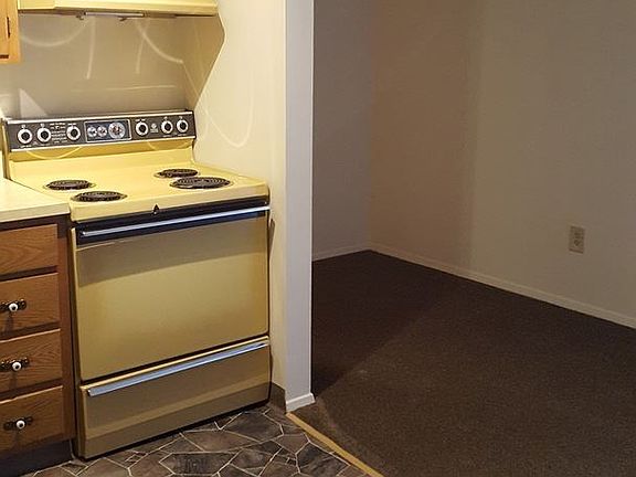 4th image of 18001 Lake Shore Blvd APT 203