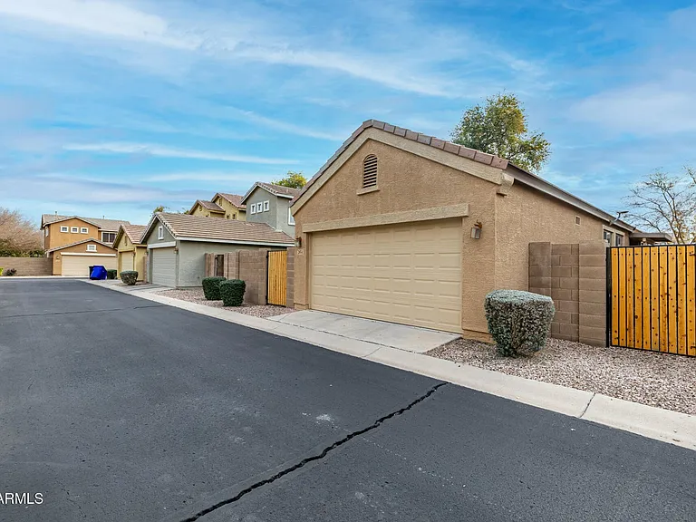 2854 S Peel Dr — Photo 28