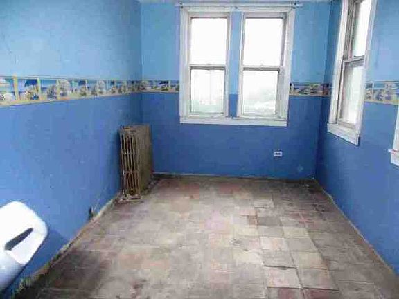 5th image of 77-79 Girard Pl