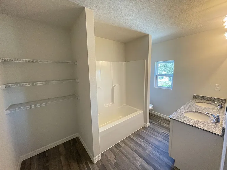 1630 Tench Ct — Photo 16