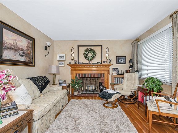 5th image of 288 Highland Ave