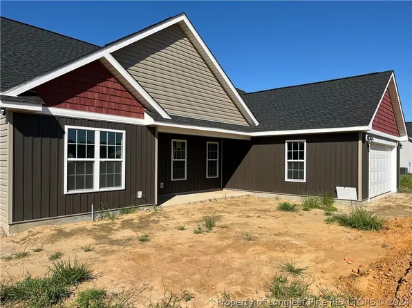 37 Canady Rd, Parkton, NC 28371